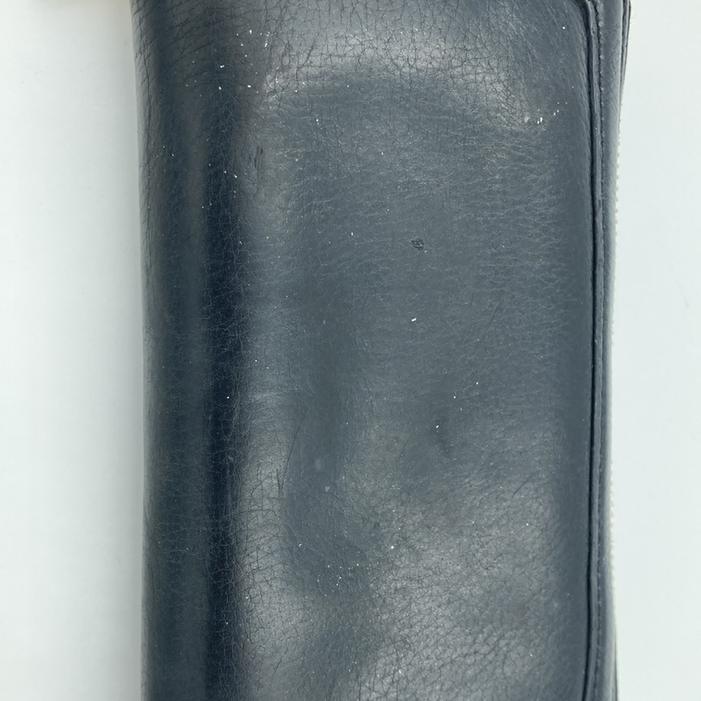 Tory Burch black leather wallet. - Picture 7 of 7